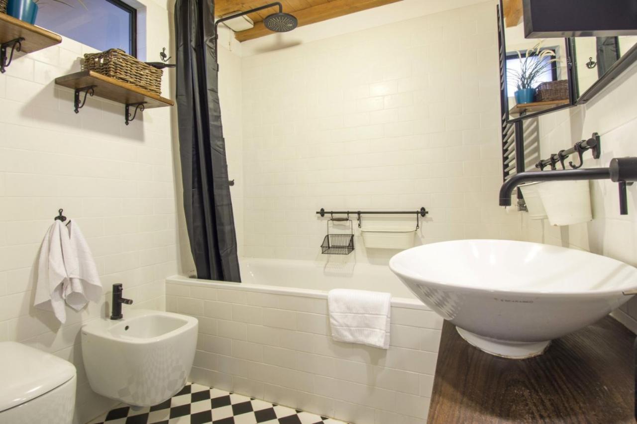 Altido Gorgeous Apt For 6 In The Historical Pisa Center Apartment Exterior foto